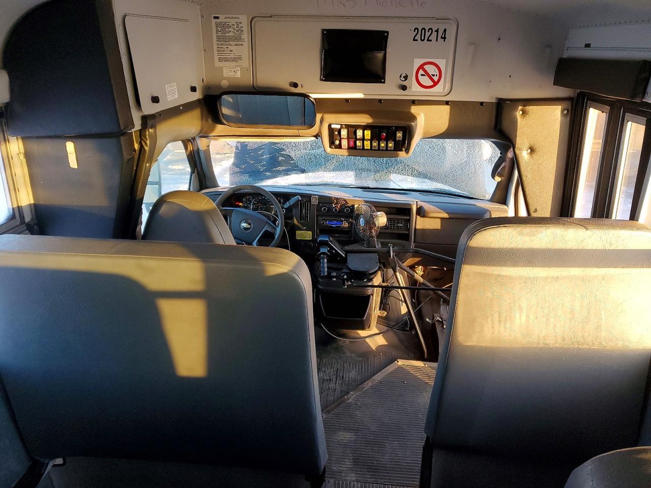 2010 Chevrolet Express G3 - School Bus - Фото 5