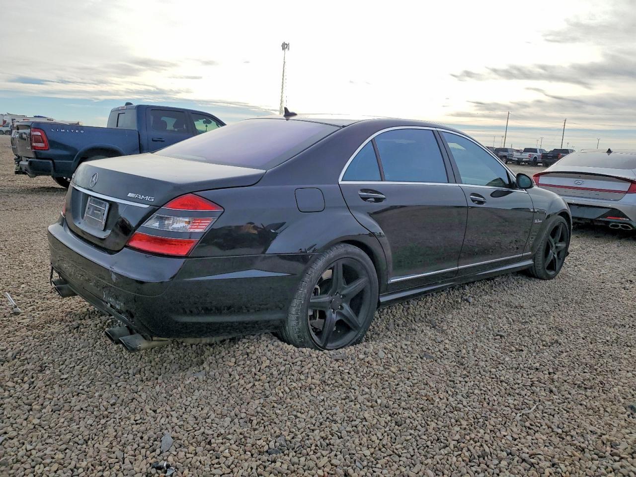 2009 Mercedes Benz S - Image 3