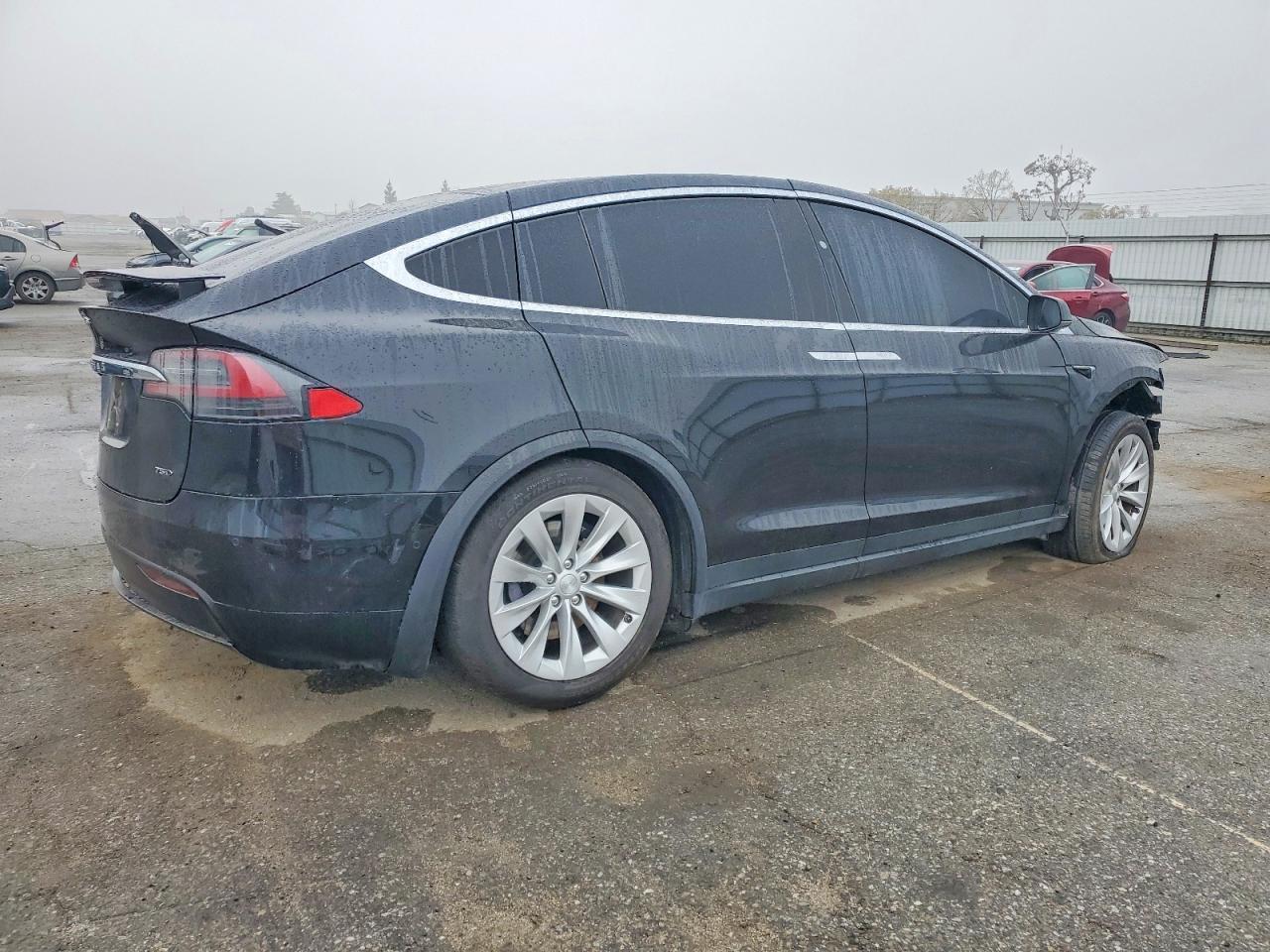 2017 Tesla Model X - Фото 3