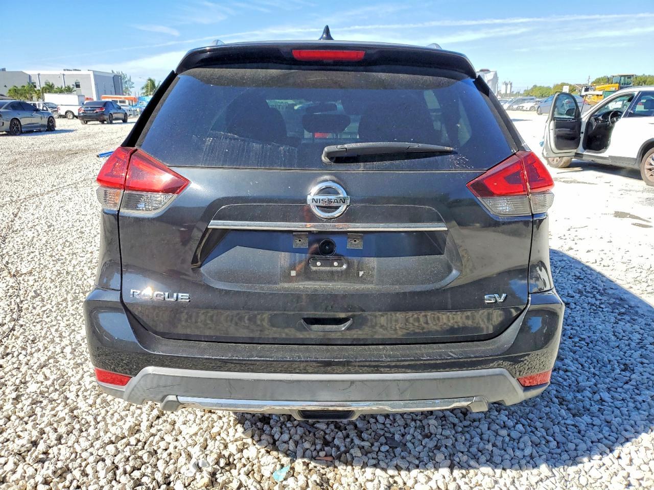 2018 Nissan Rogue S - Image 6