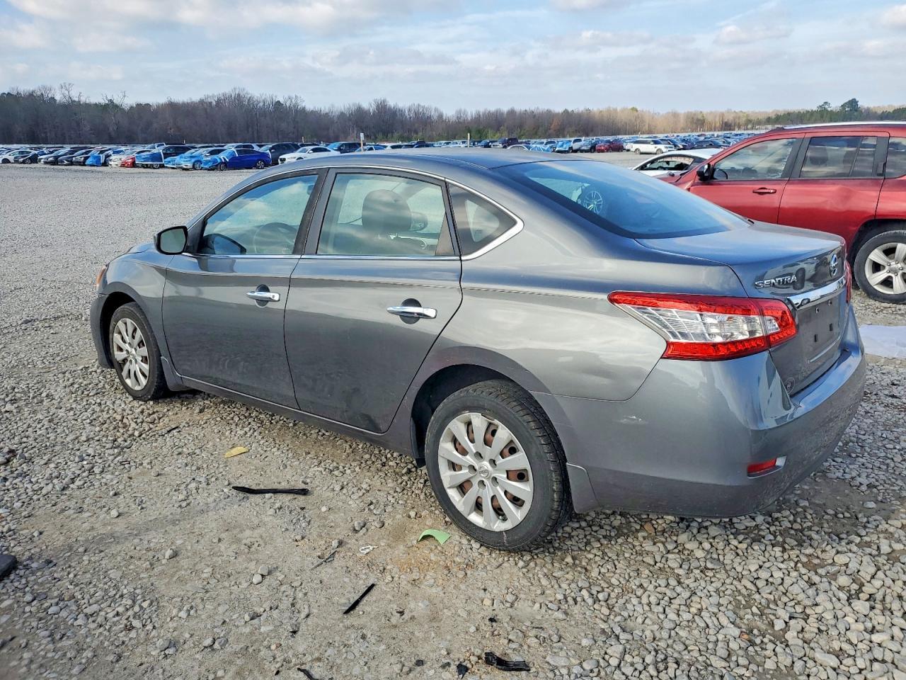 2015 Nissan Sentra S - Фото 2