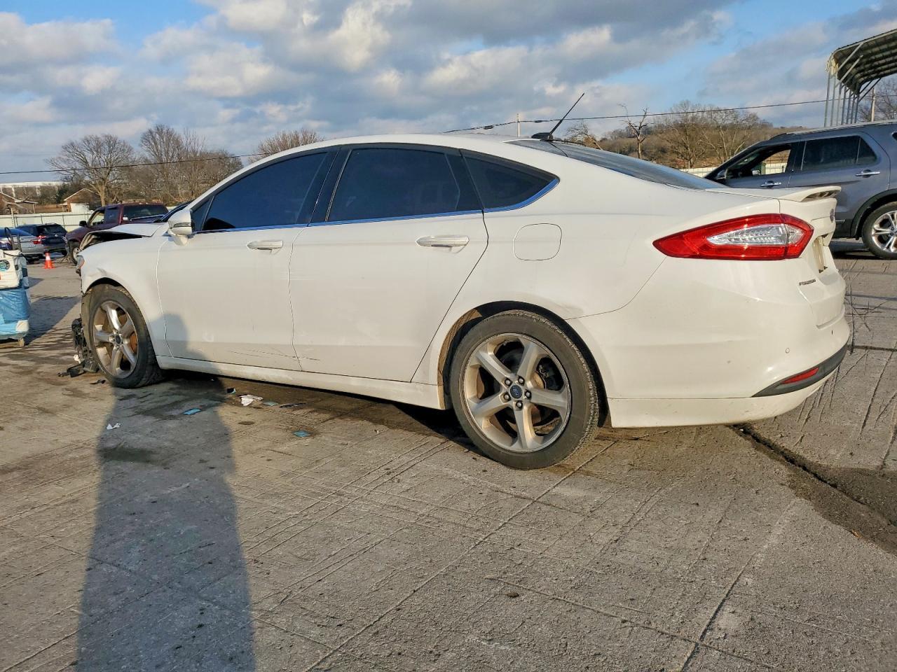 2016 Ford Fusion Se - Фото 2