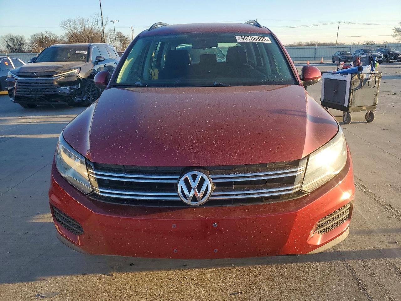 2015 Volkswagen Tiguan - Image 5