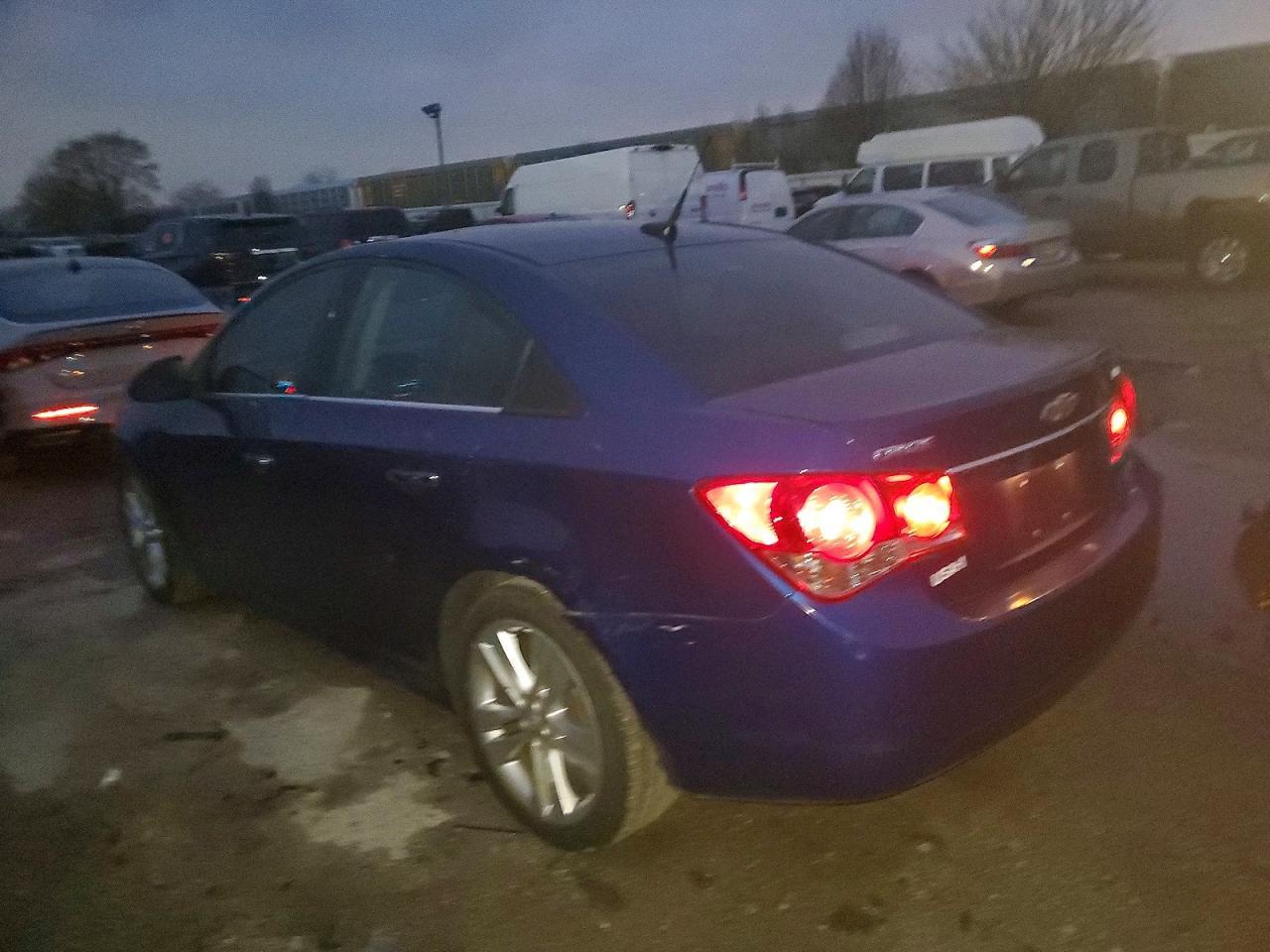 2013 Chevrolet Cruze Ltz - Image 2