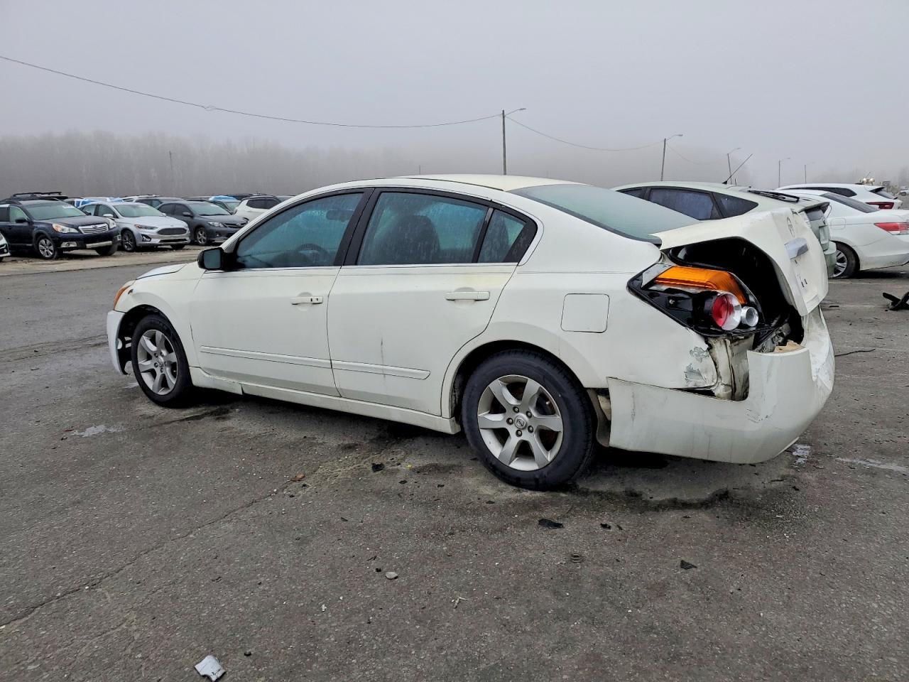 2010 Nissan Altima Base - Фото 2