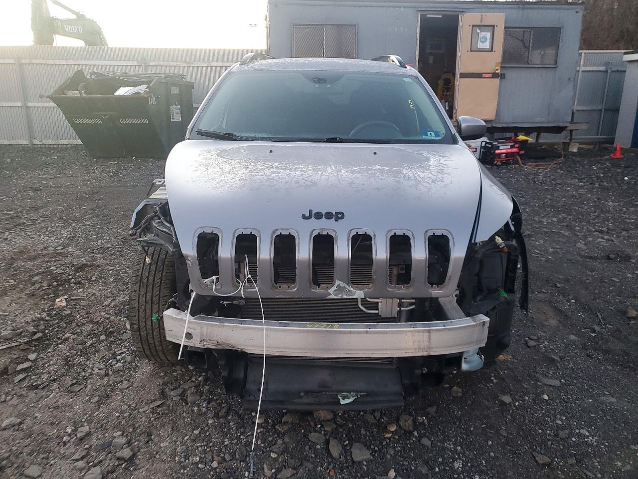 2018 Jeep Cherokee - Фото 5