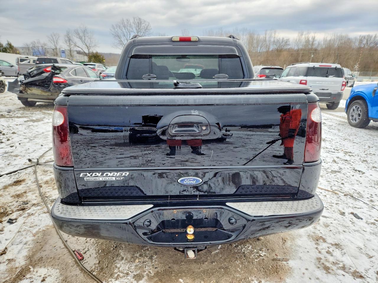 2004 Ford Explorer Sport Trac - Image 6