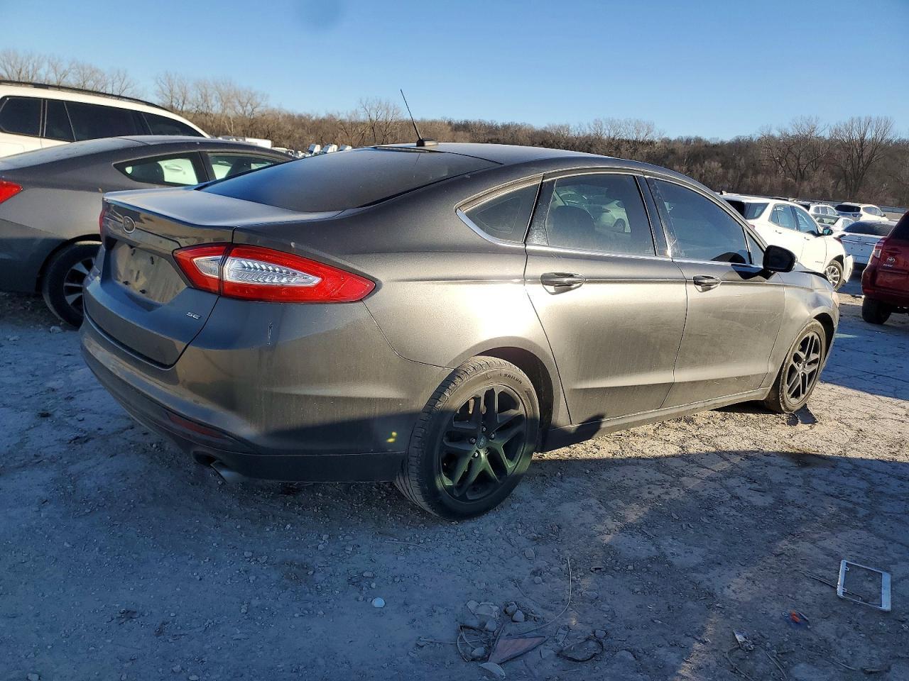 2015 Ford Fusion Se - Фото 3