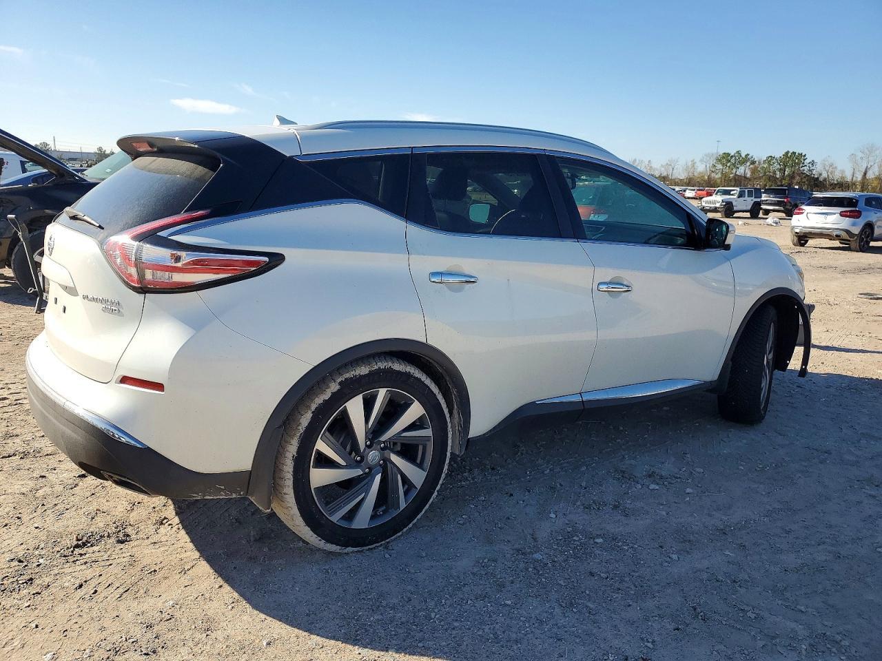 2015 Nissan Murano S - Фото 3