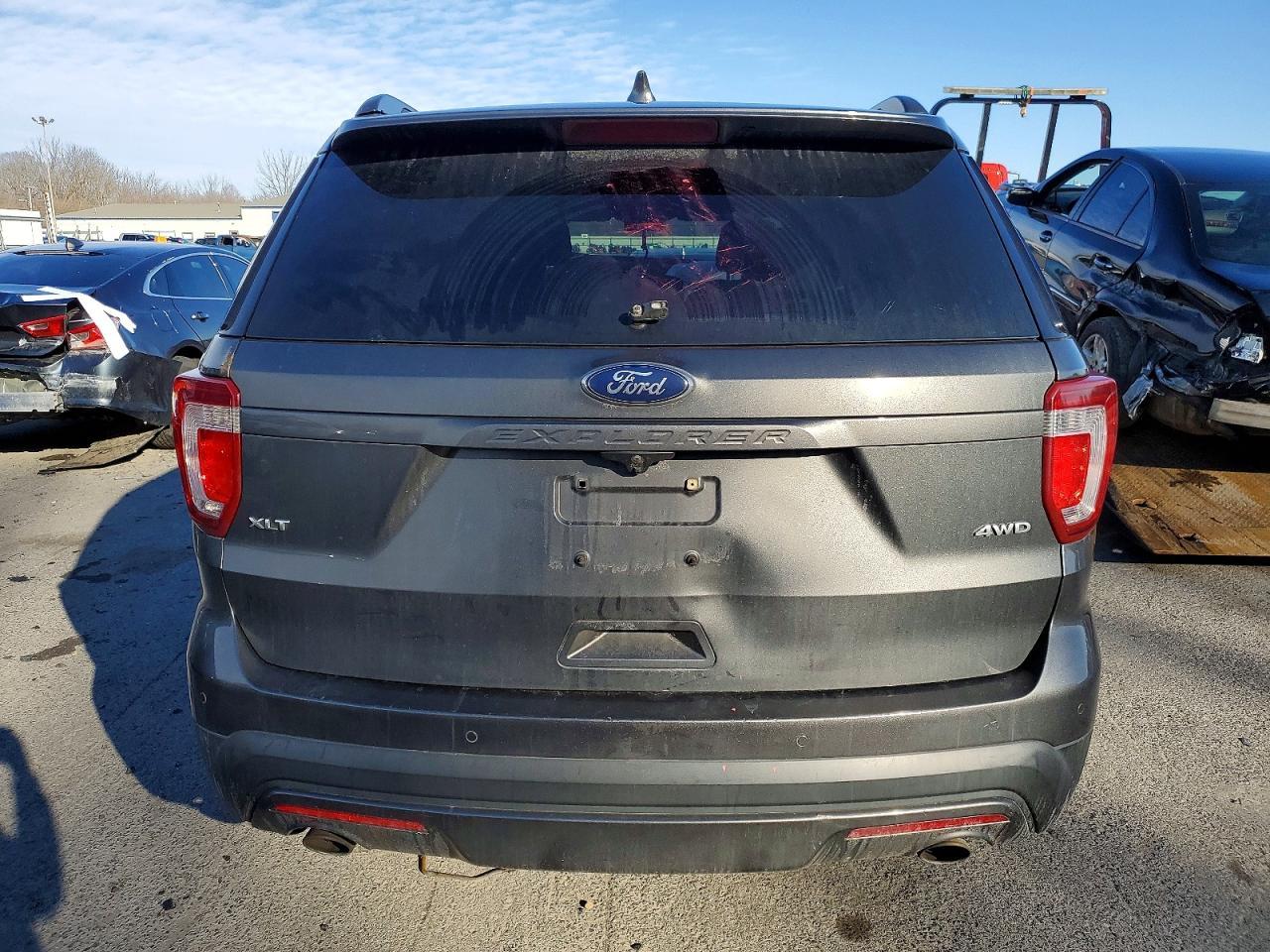 2017 Ford Explorer Xlt - Image 6