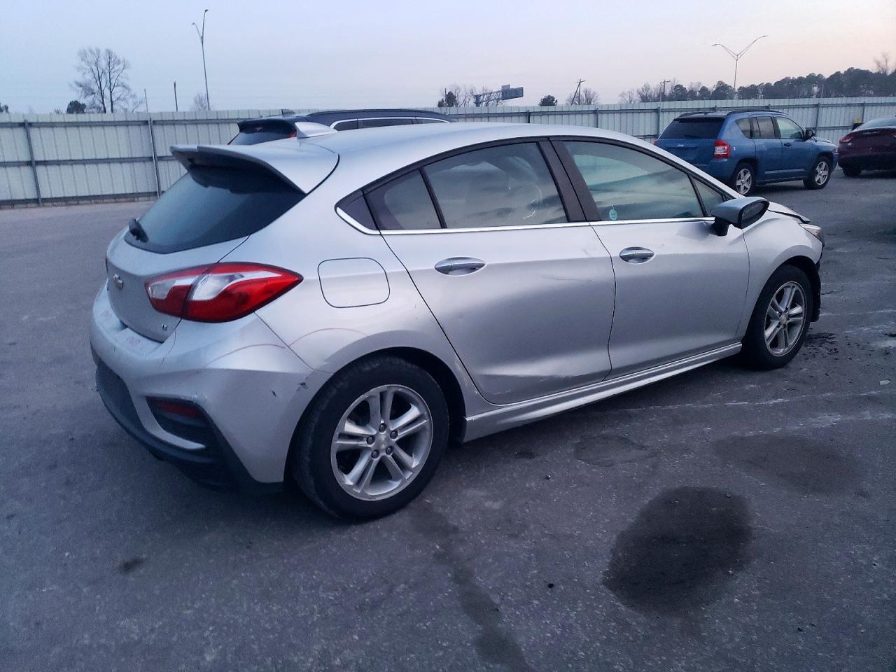 2017 Chevrolet Cruze Lt - Фото 3