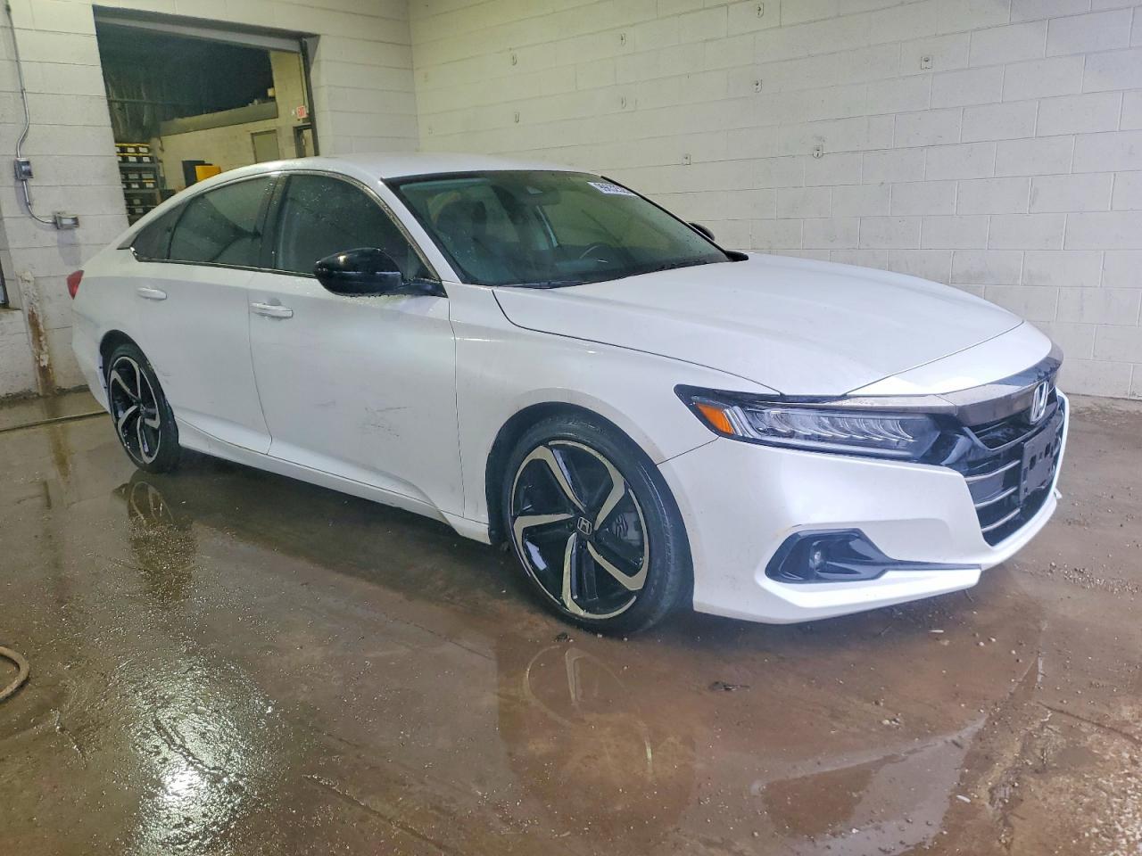 2022 Honda Accord Sport Se - Image 4