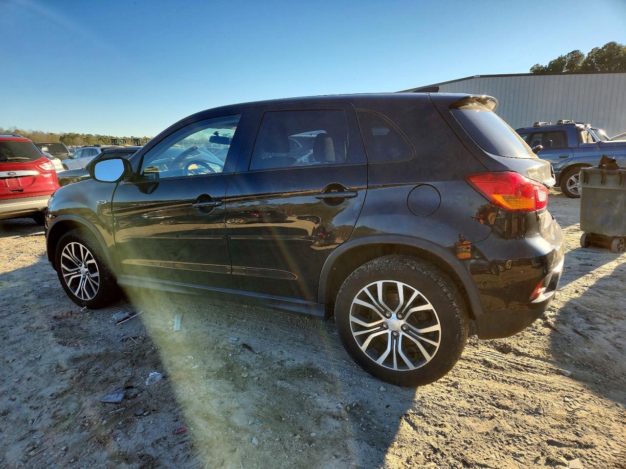 2019 Mitsubishi Outlander Sport Es - Фото 2