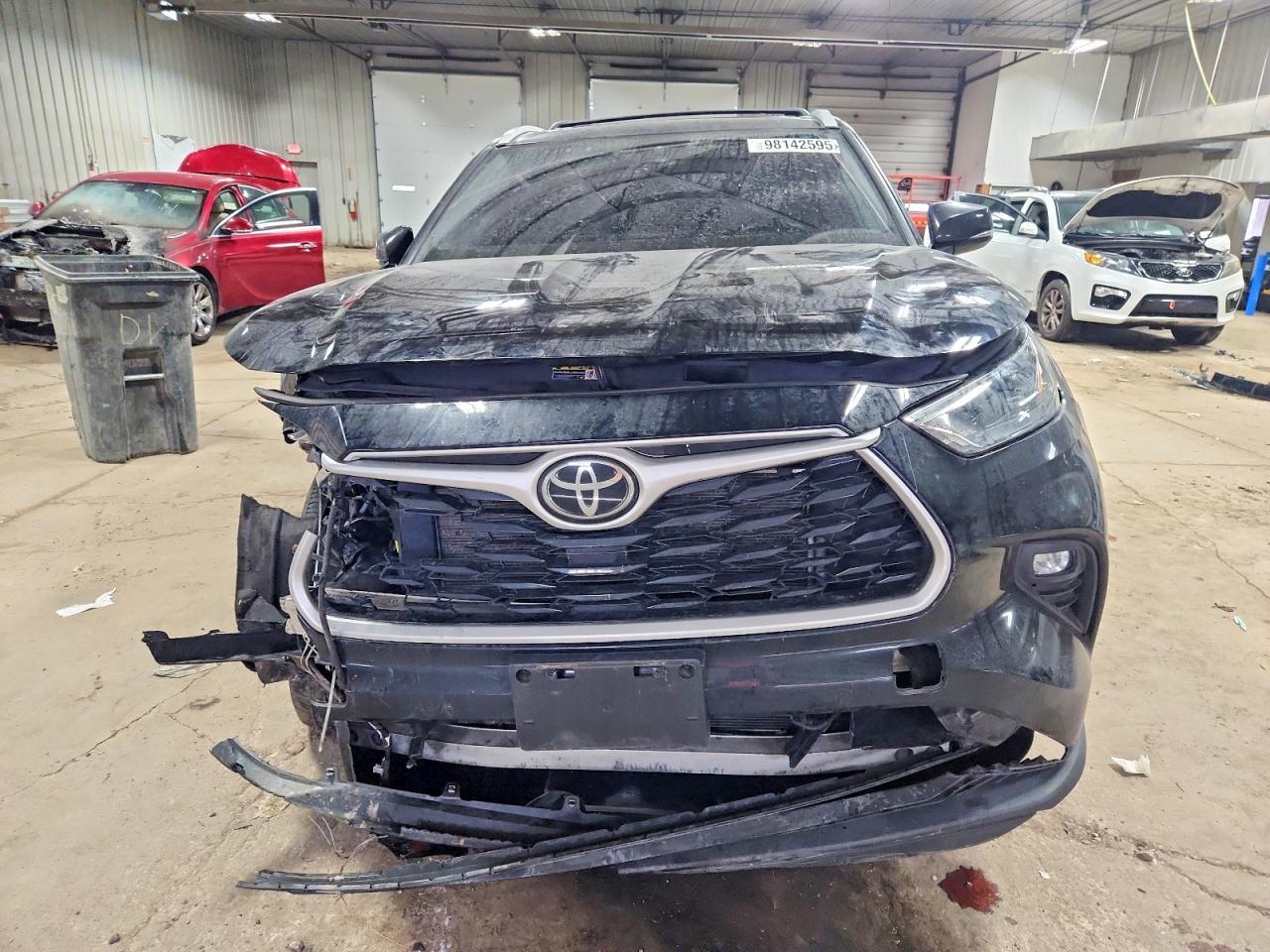 2022 Toyota Highlander Xle - Фото 5