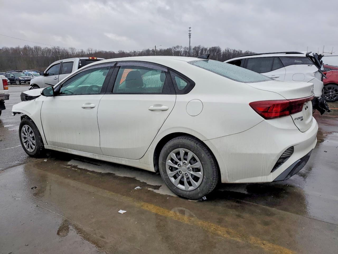 2023 Kia Forte Lx - Image 2