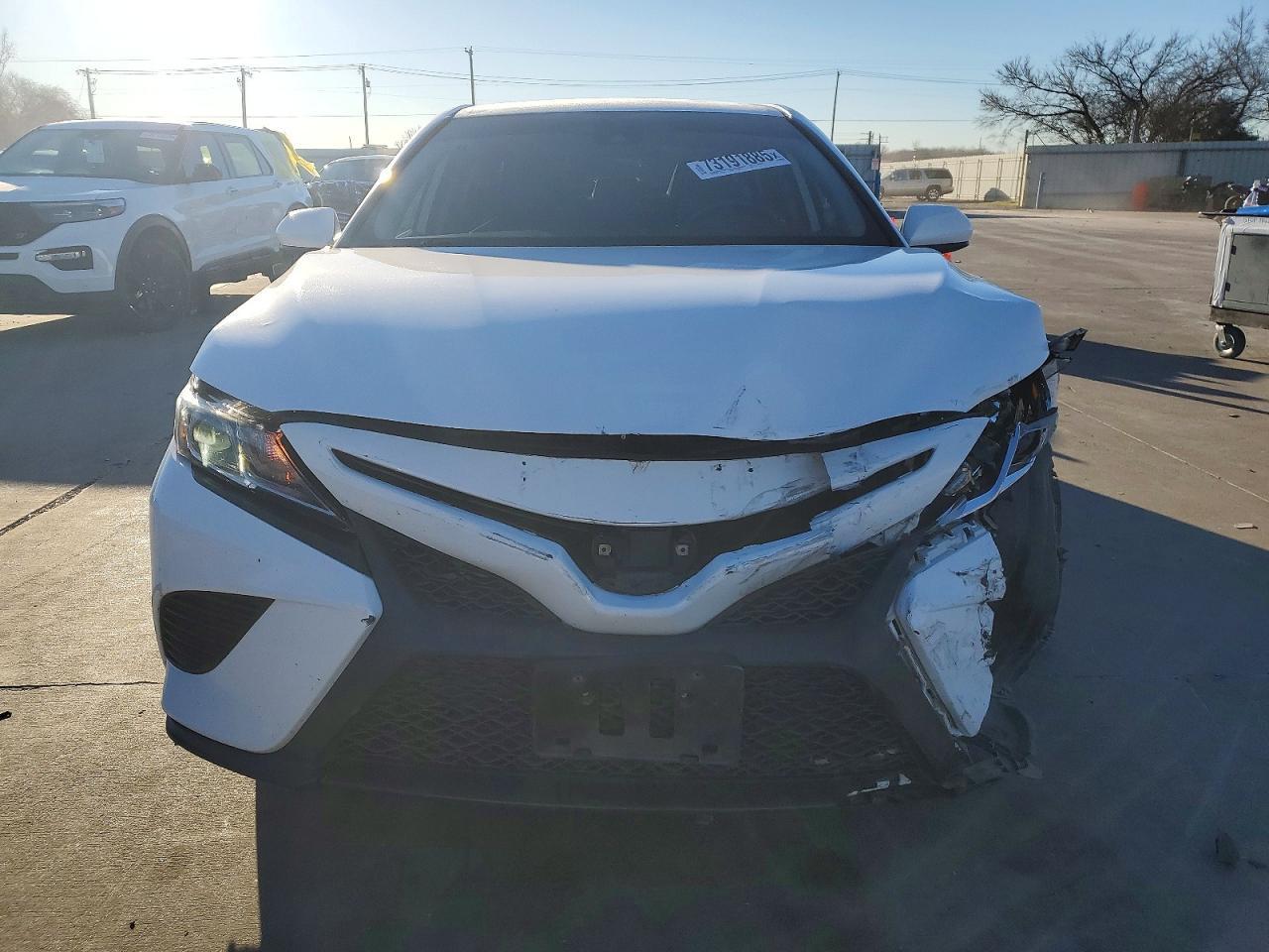 2020 Toyota Camry - Фото 5