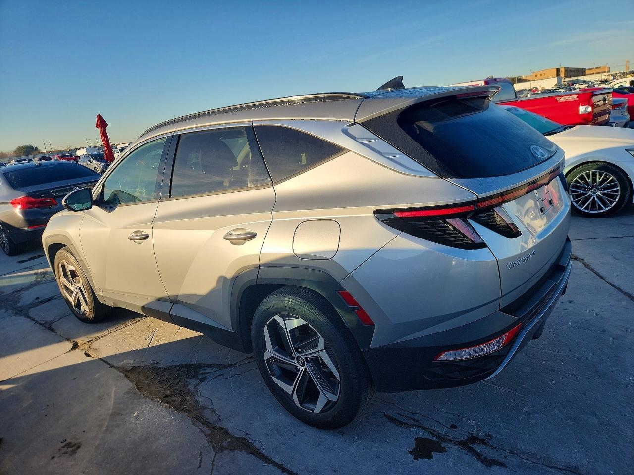 2022 Hyundai Tucson Limited - Фото 2