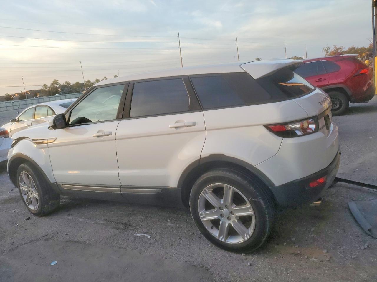2015 Land Rover Range Rover Evoque Pure Plus - Фото 2