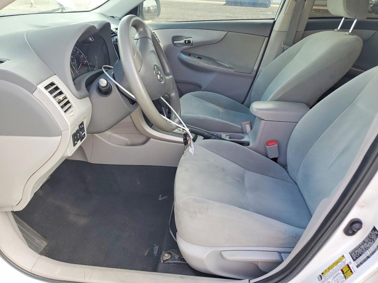 2010 Toyota Corolla Base - Фото 7