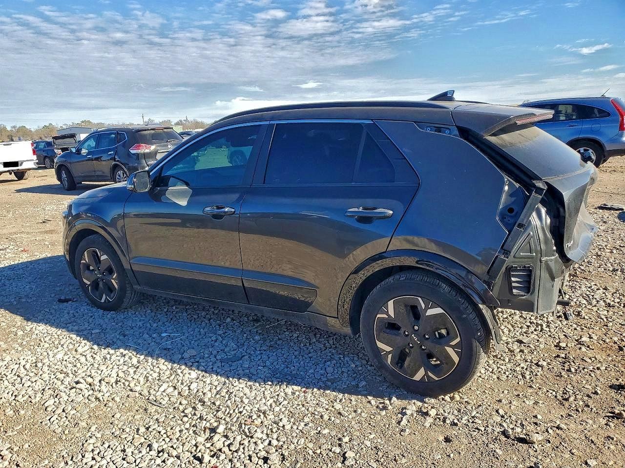 2024 Kia Niro Wave - Image 2