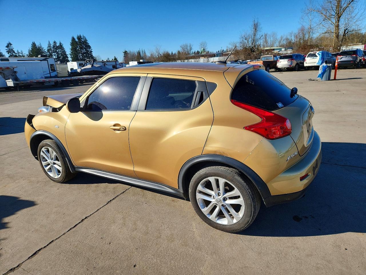2013 Nissan Juke S - Image 2