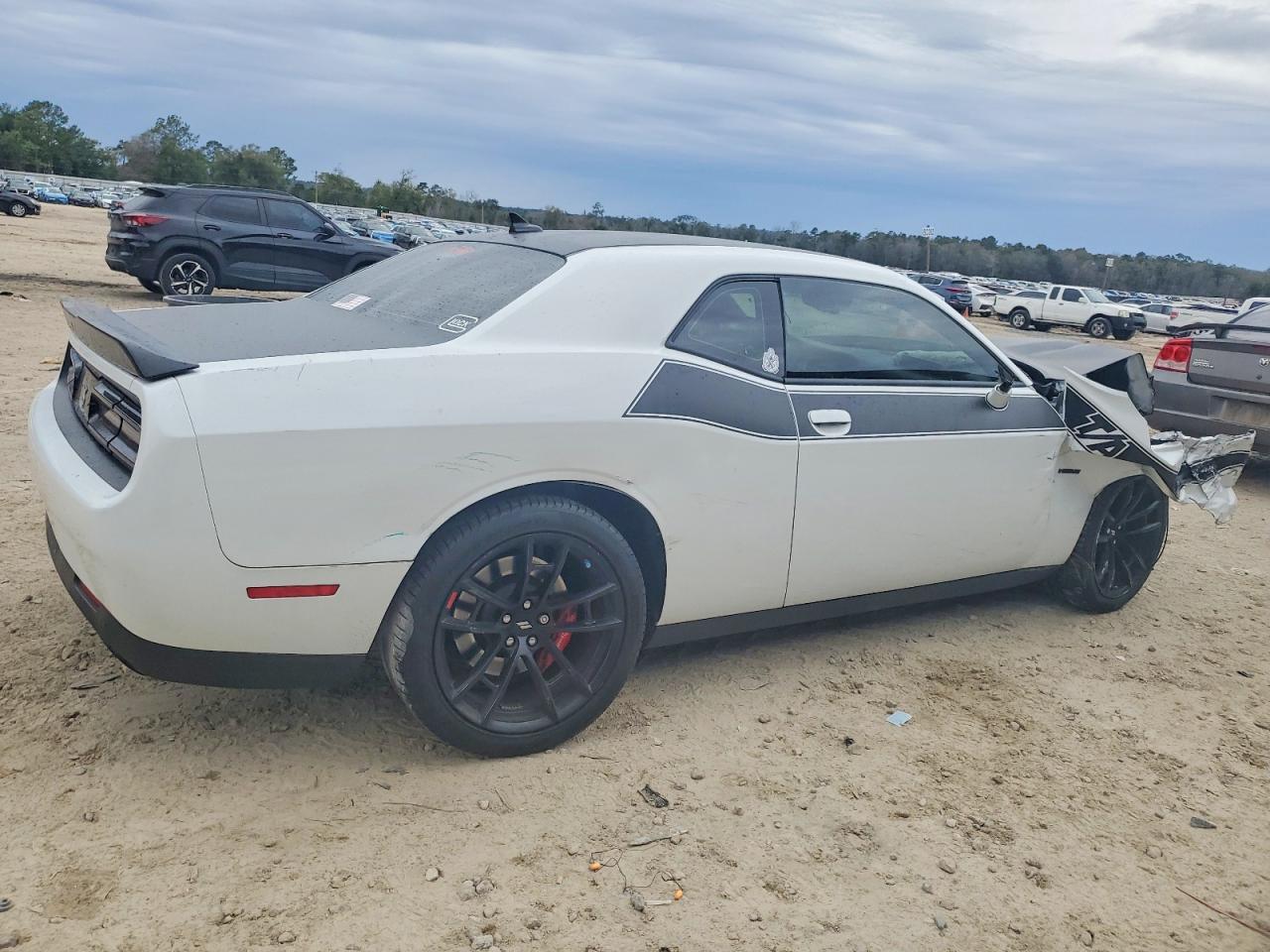 2023 Dodge Challenger R - Image 3