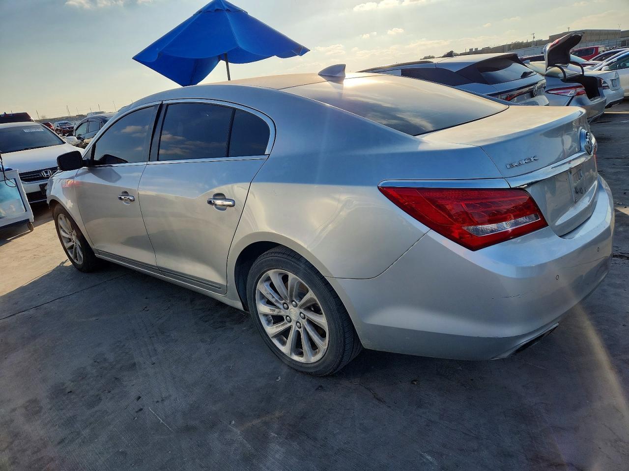 2016 Buick Lacrosse - Фото 2