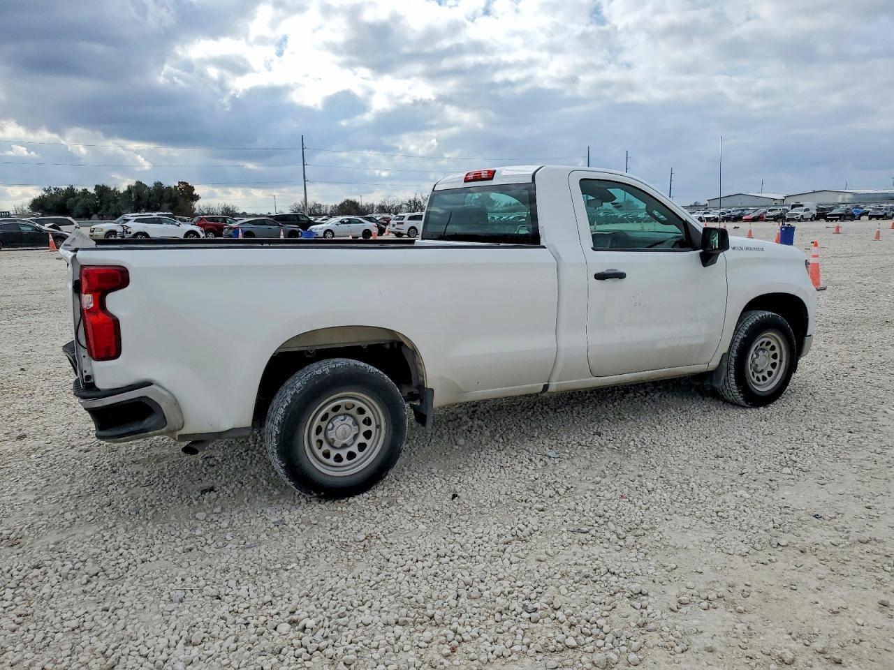 2023 Chevrolet Silverado C1500 - Image 3