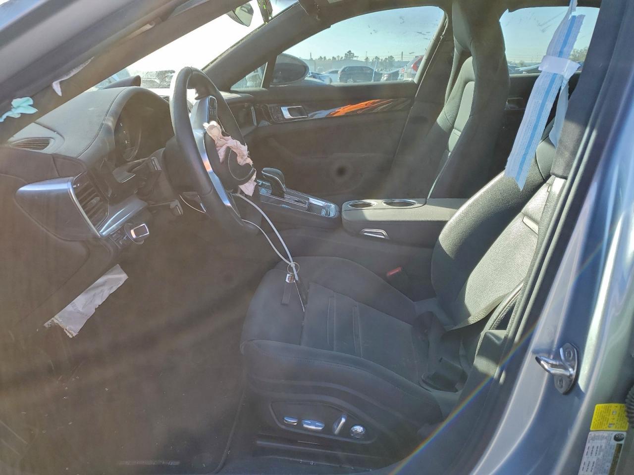 2020 Porsche Panamera Base - Image 7