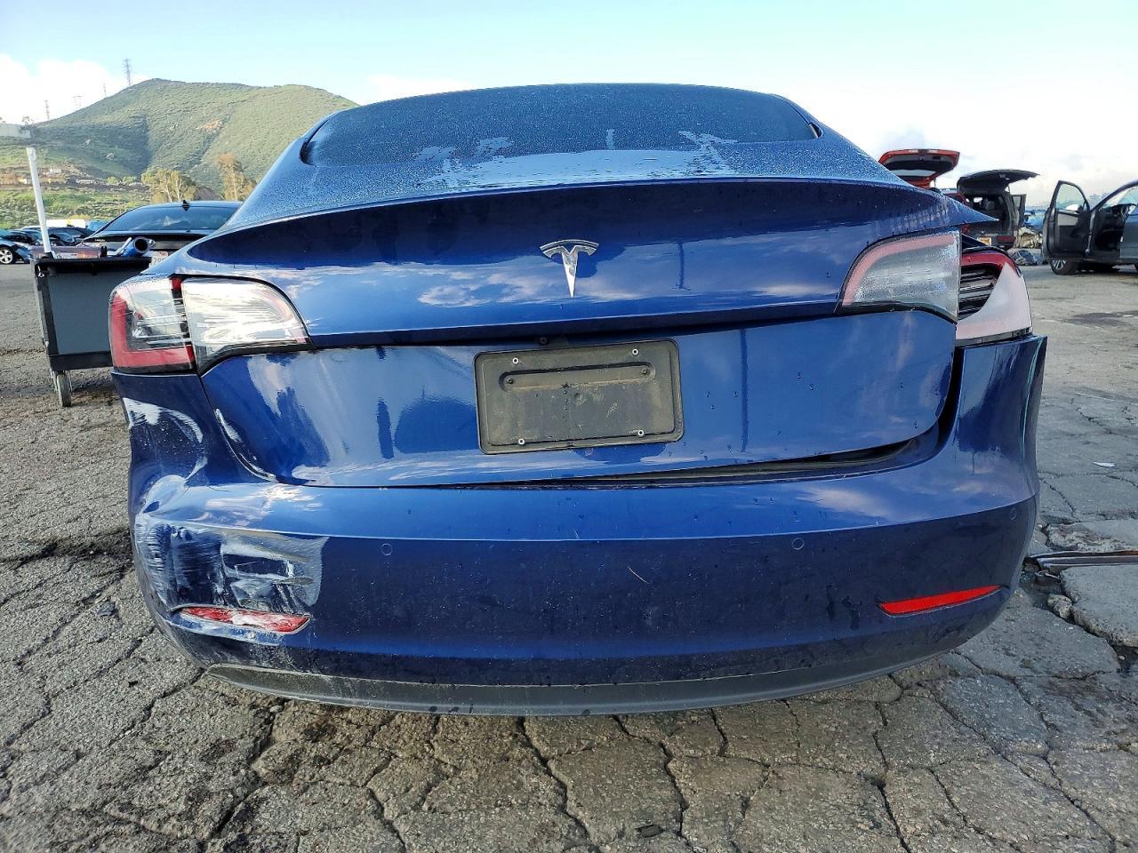 2022 Tesla Model 3 - Фото 6