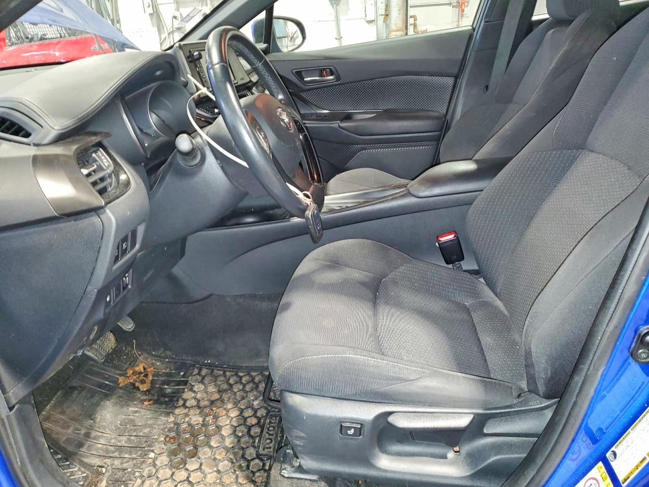 2018 Toyota C-Hr Xle - Image 7