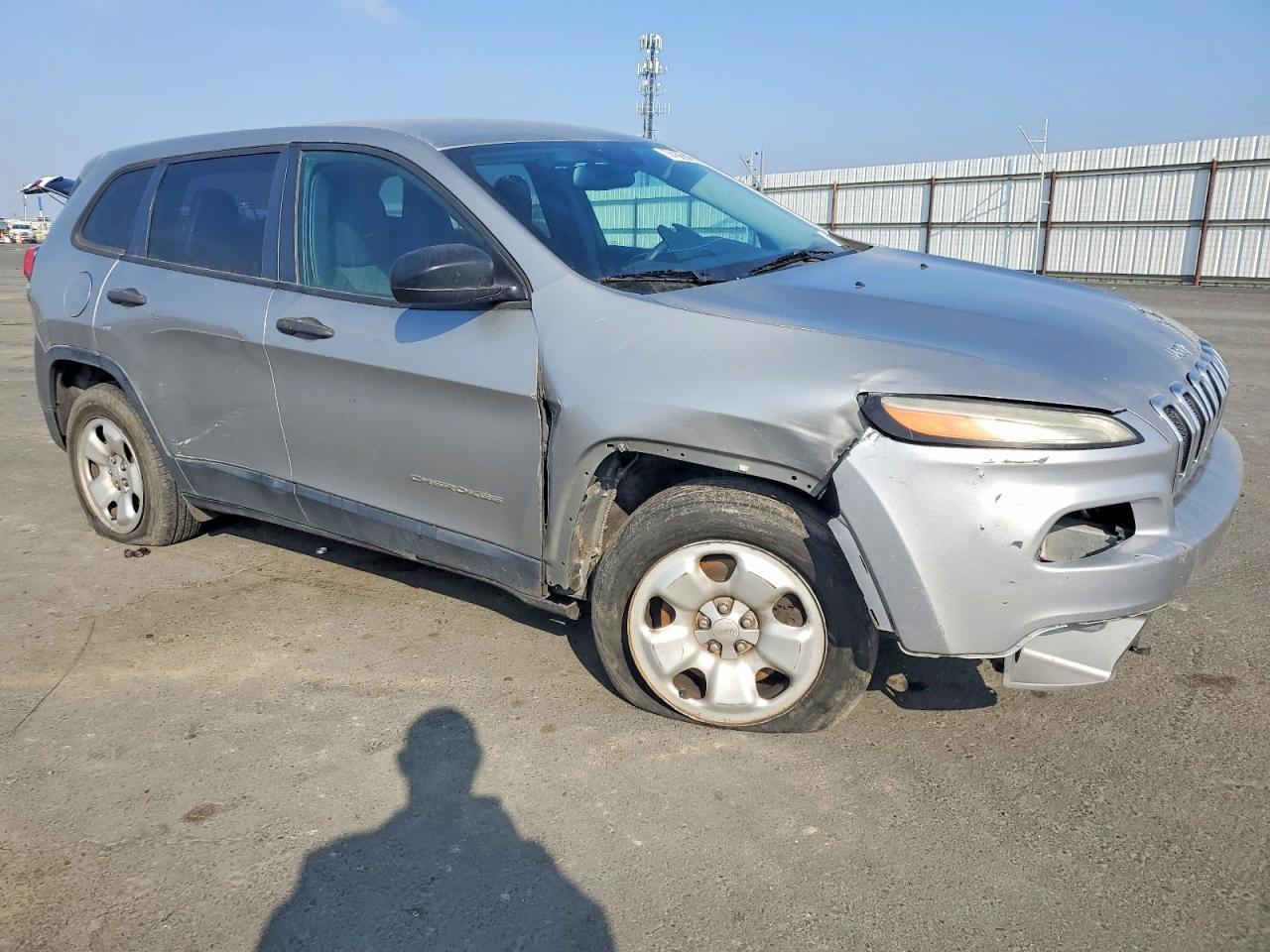 2017 Jeep Cherokee Sport - Image 4