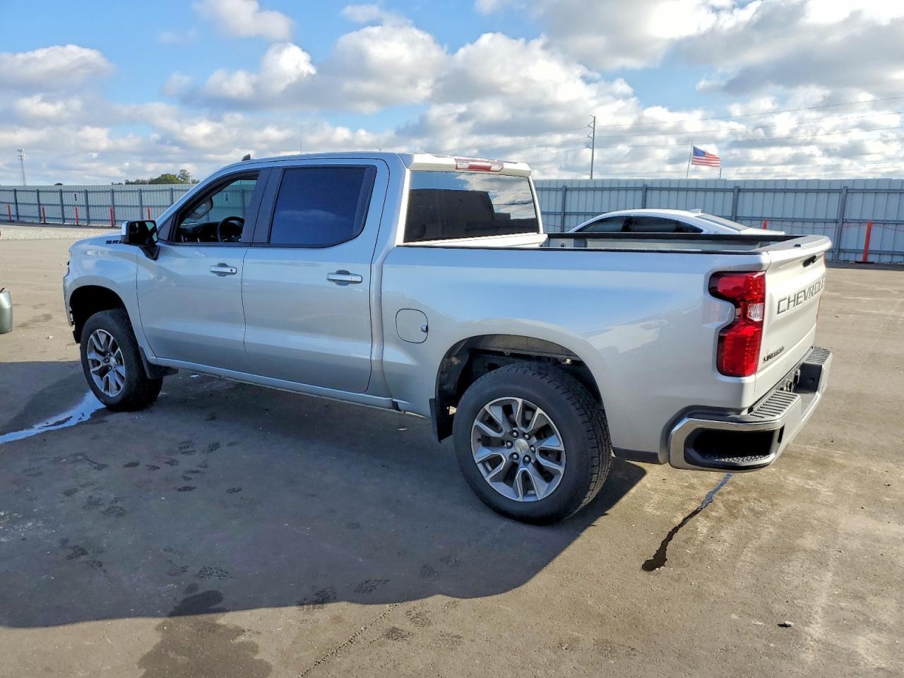 2020 Chevrolet Silverado C1500 Lt - Image 2