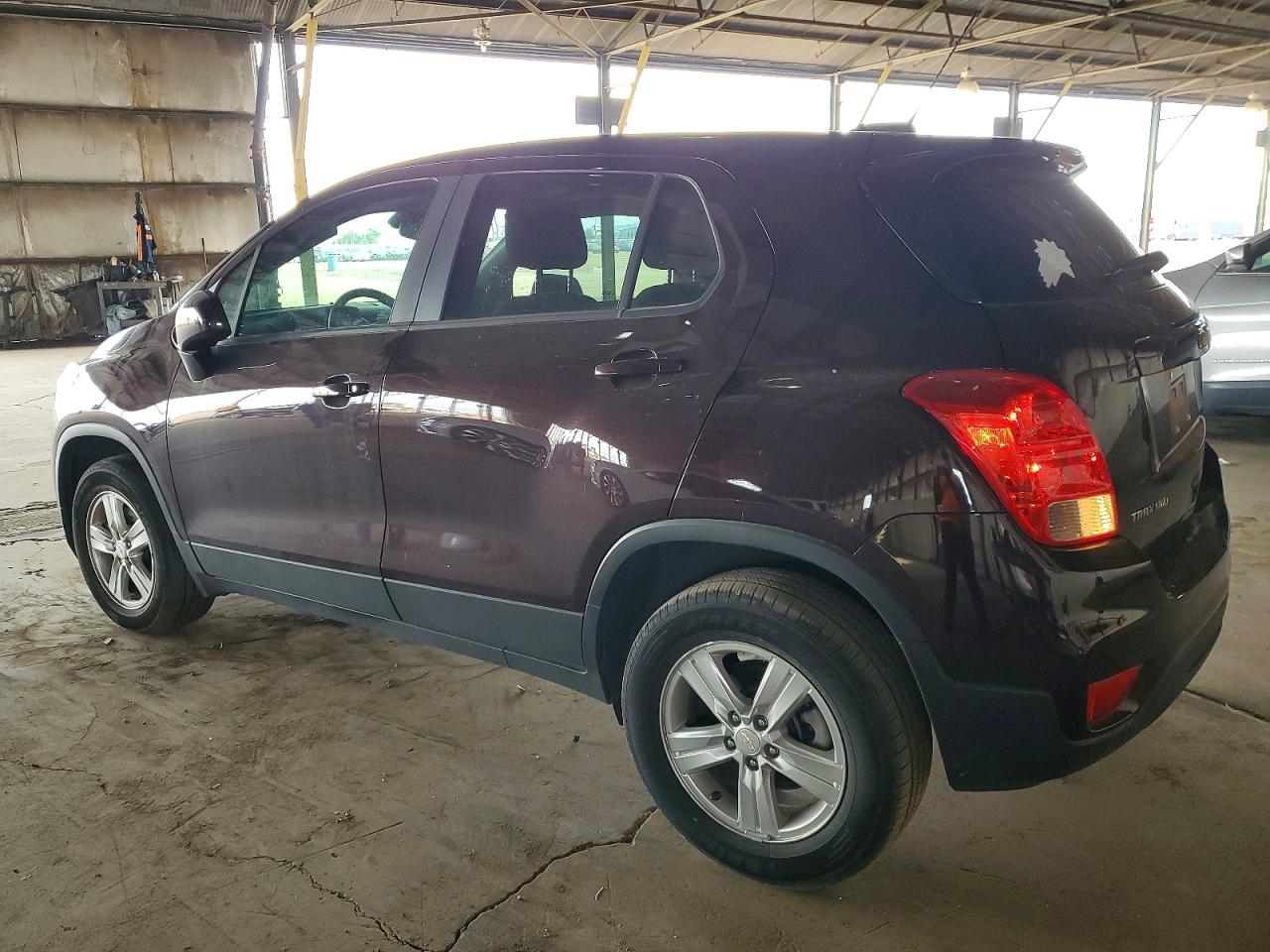 2022 Chevrolet Trax Ls - Фото 2