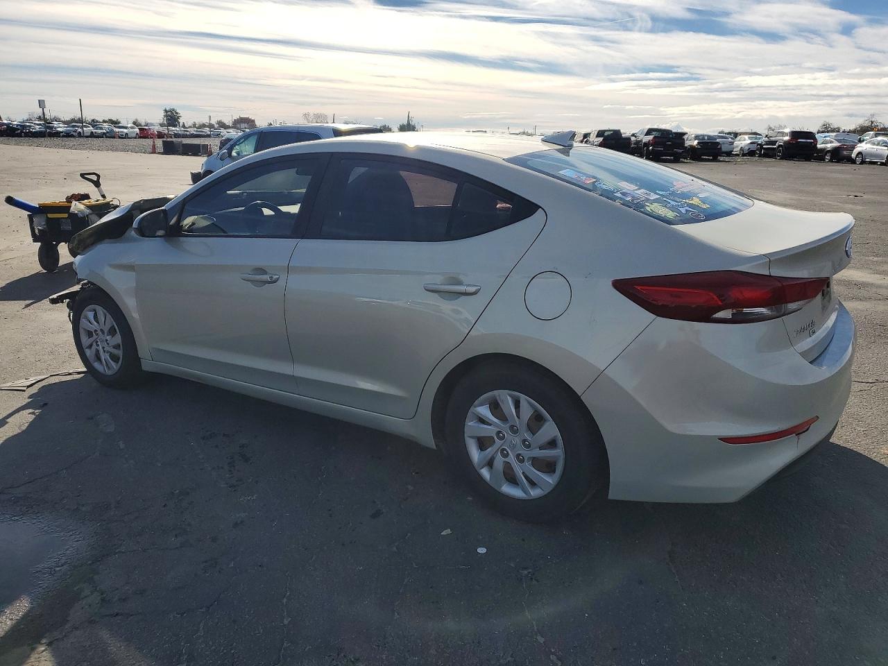 2017 Hyundai Elantra Se - Фото 2
