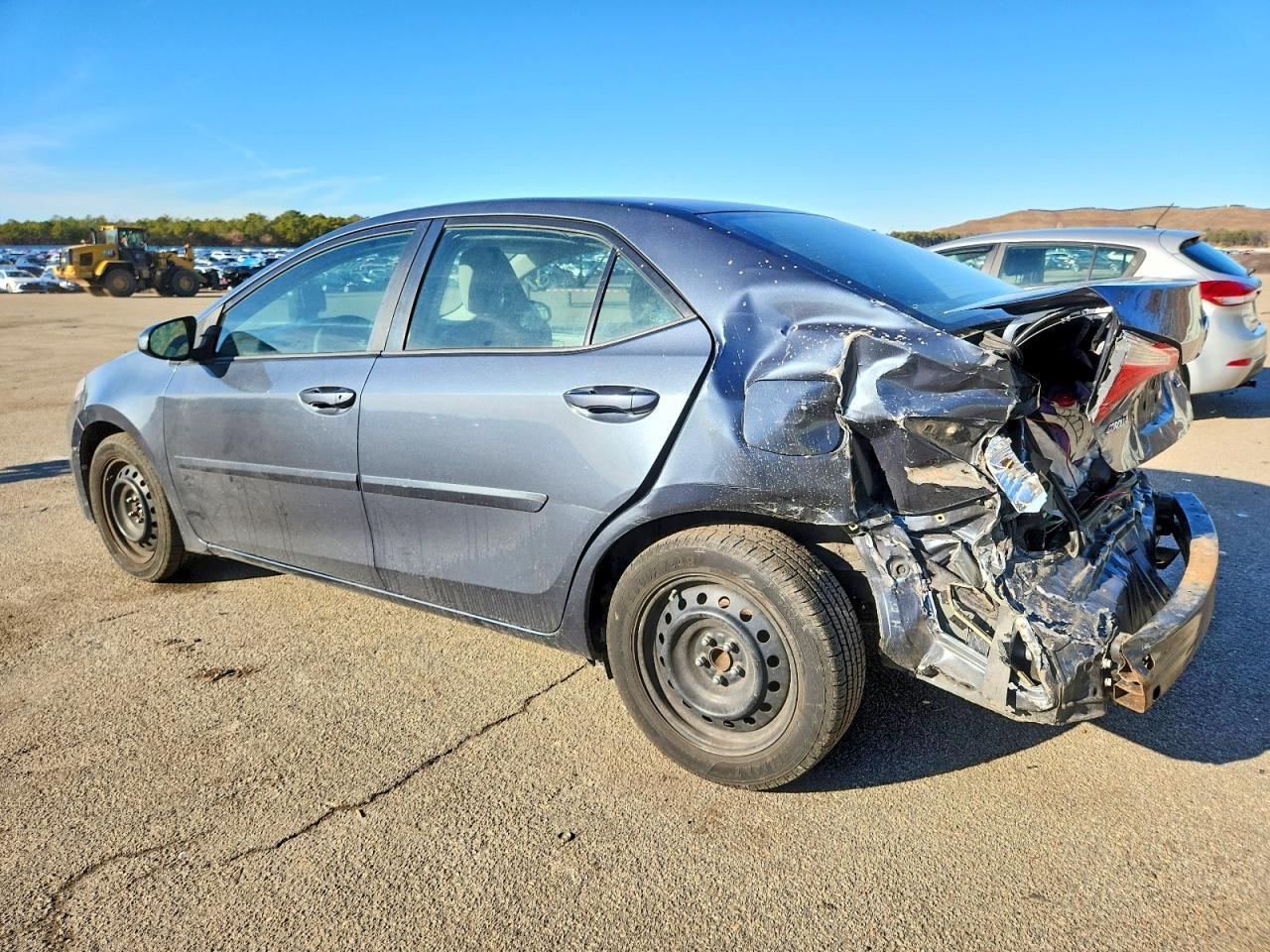2016 Toyota Corolla L - Фото 2