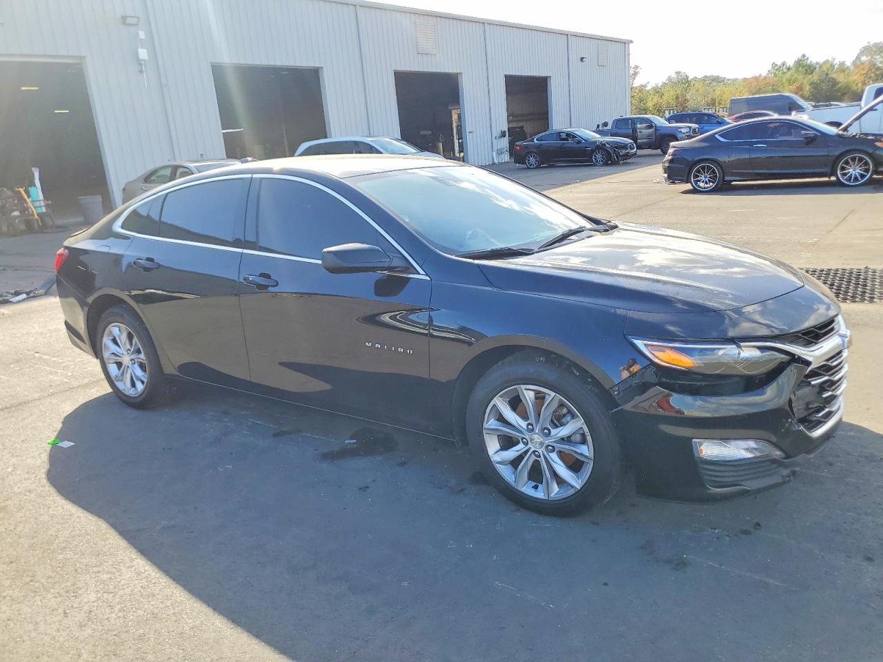 2023 Chevrolet Malibu - Фото 4