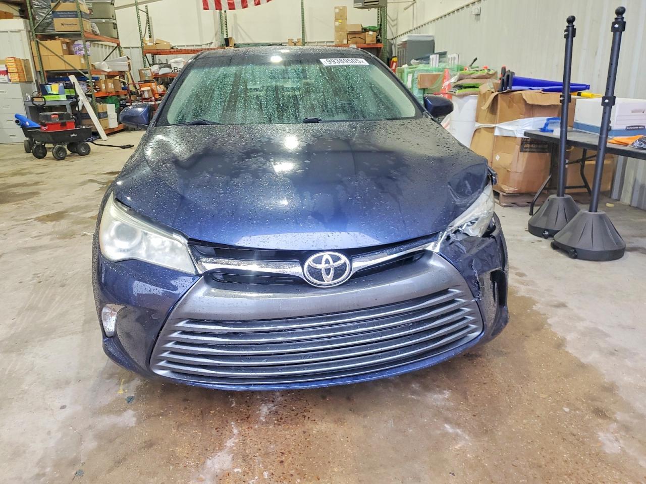2015 Toyota Camry Le - Image 5