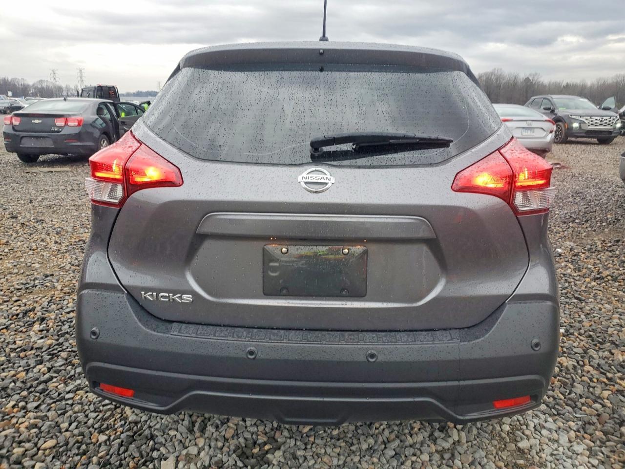 2020 Nissan Kicks S - Фото 6