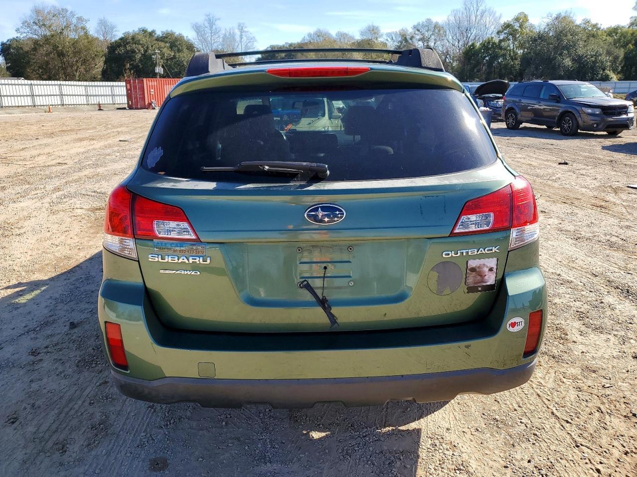 2013 Subaru Outback - Image 6