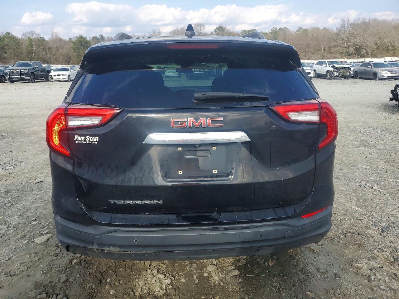 2023 GMC Terrain Sle - Image 6