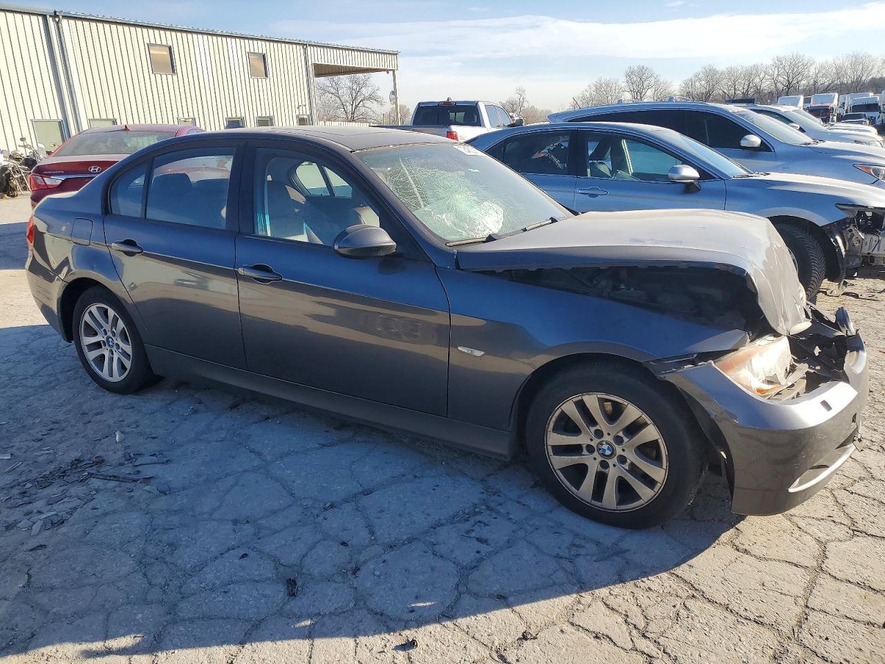 2006 BMW 325 Xi - Image 4