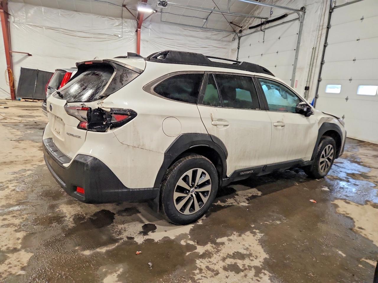 2023 Subaru Outback Premium - Фото 3