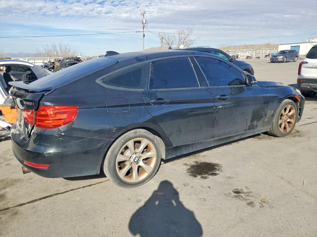 2014 BMW 335 Xigt - Image 3
