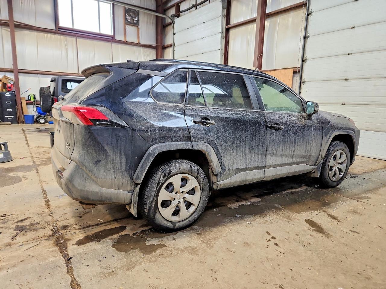 2020 Toyota Rav4 Le - Фото 3