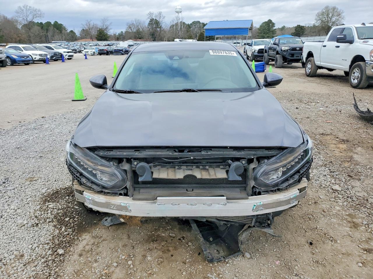 2018 Honda Accord Lx - Image 5