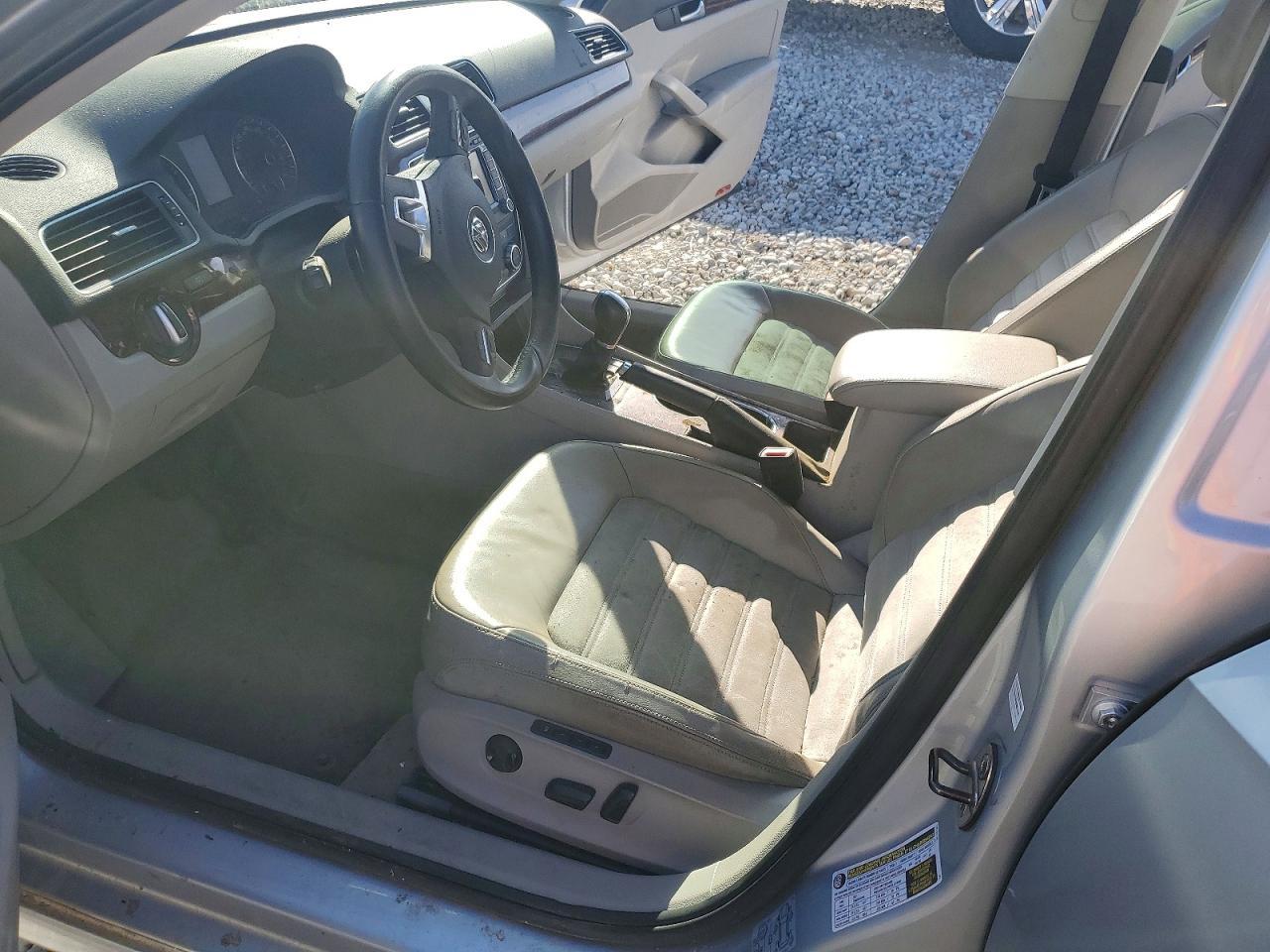 2013 Volkswagen Passat Sel - Image 7