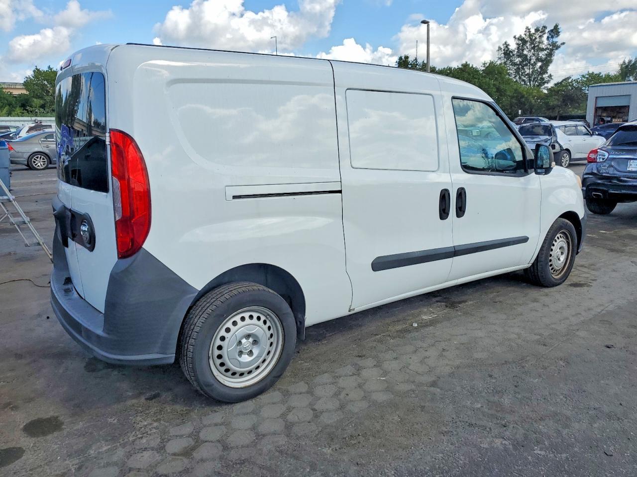 2016 Ram Promaster City Delivery Van - Image 3