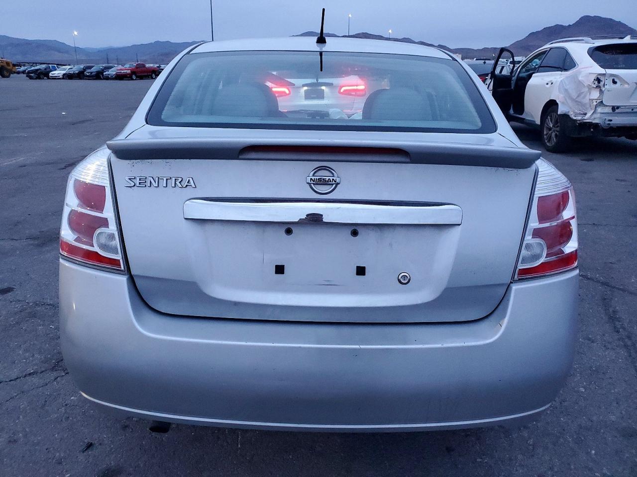 2012 Niss Sentra 2.0 - Фото 6