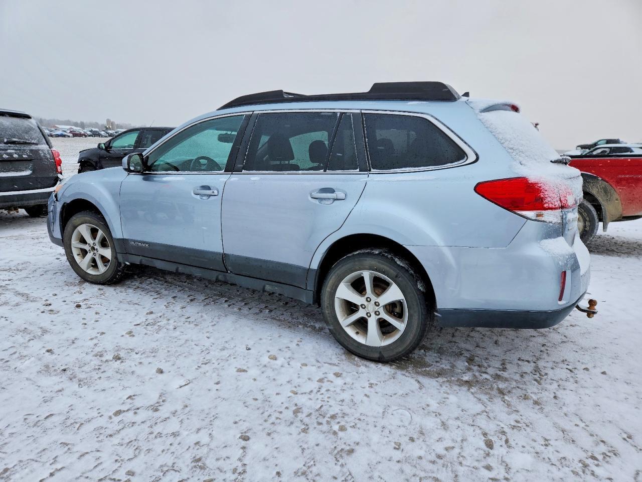 2013 Subaru Outback 2.5I Limited - Фото 2
